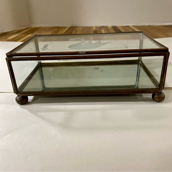 Vintage Etched Glass & Brass Frame Footed Jewelry Vanity Box Mirror 1970’s Swan - Picture 3 of 11